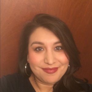 Meet your Posher, Adriana